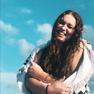 Meet your Posher, Anna-monet